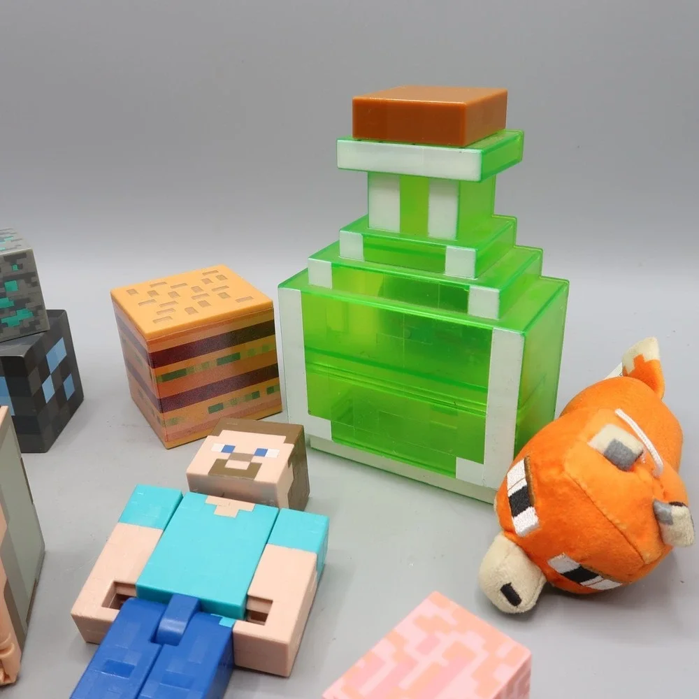 Minecraft Toy Action Figure & Accessories Toy Lot Spider Blocks Weapons
